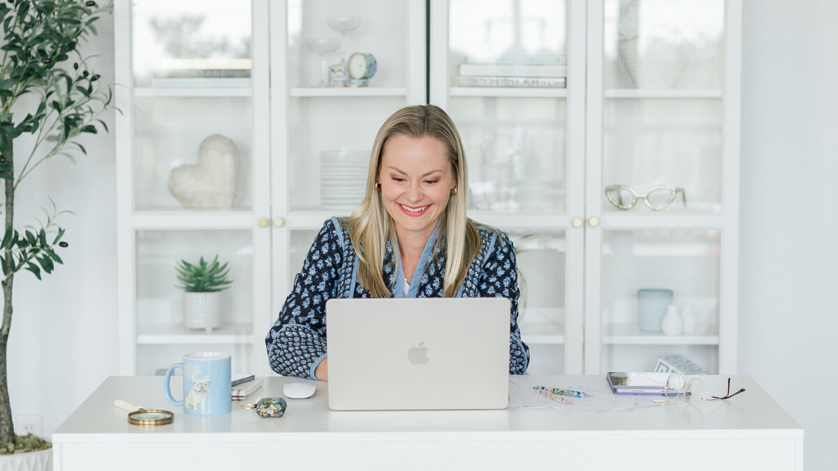 SaraDunn_AG_2025-6-crop SaraDunn_AG_2025-6-crop