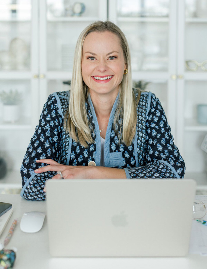 Sara-Dunn-SEO-service-provider-crop Sara Dunn, wedding SEO service provider