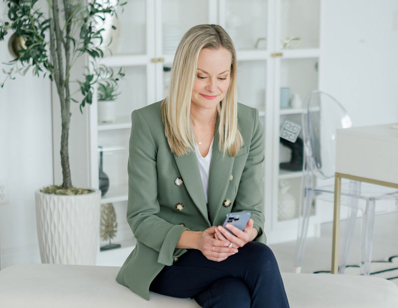 Sara Dunn, coach of Wedding SEO Bootcamp